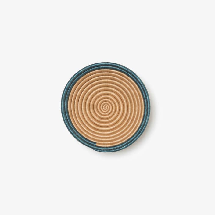 Aura Woven Bowls: Tea with Teal / Medium