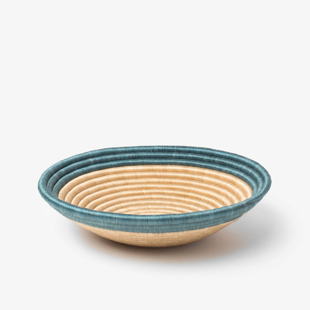 Aura Woven Bowls: Tea with Teal / Medium