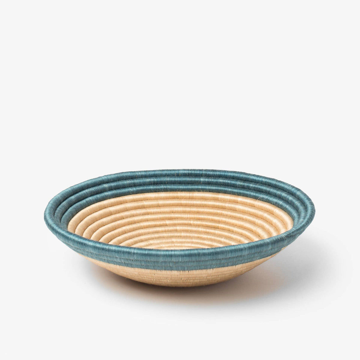 Aura Woven Bowls: Tea with Teal / Medium