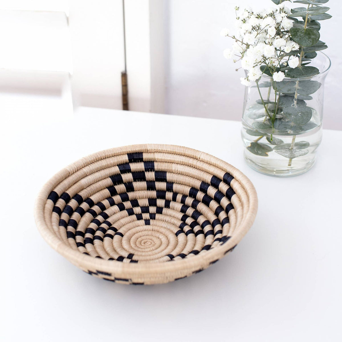 Bariku Woven Bowls: Tea & White / Small